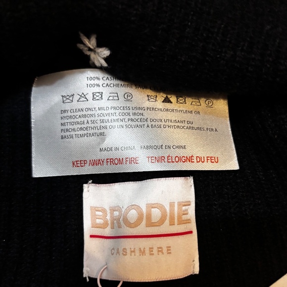 Brodie Embroidery Cashmere Flower Hat Black/White OS main image 2